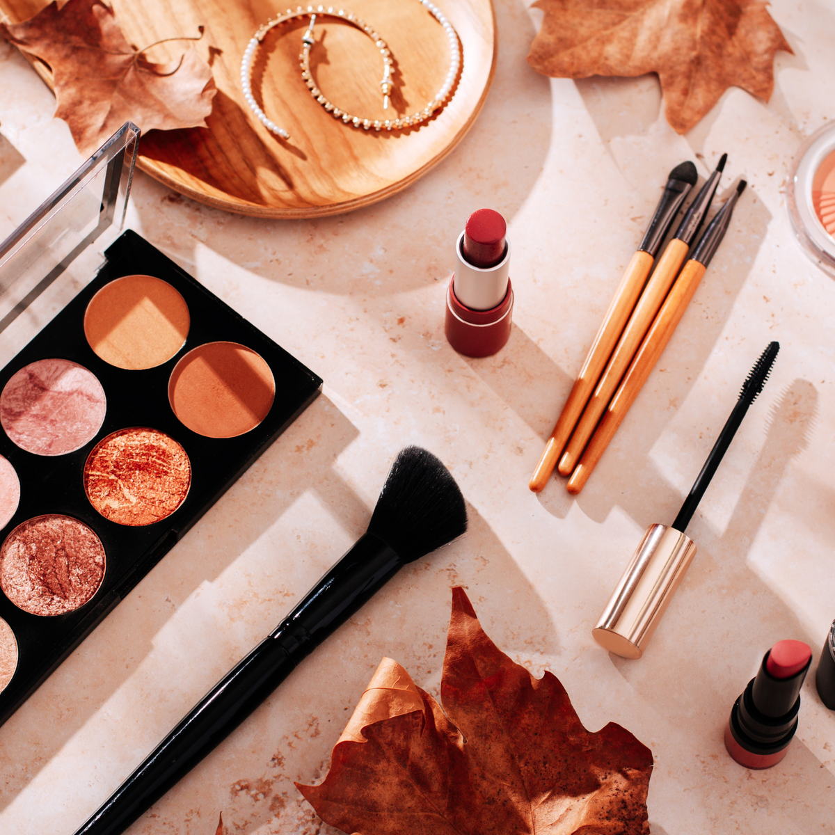 Falling Cosmetics How to Prep Your Skin for Fall Makeup - HGO's Routine for Flawless Ski ...
