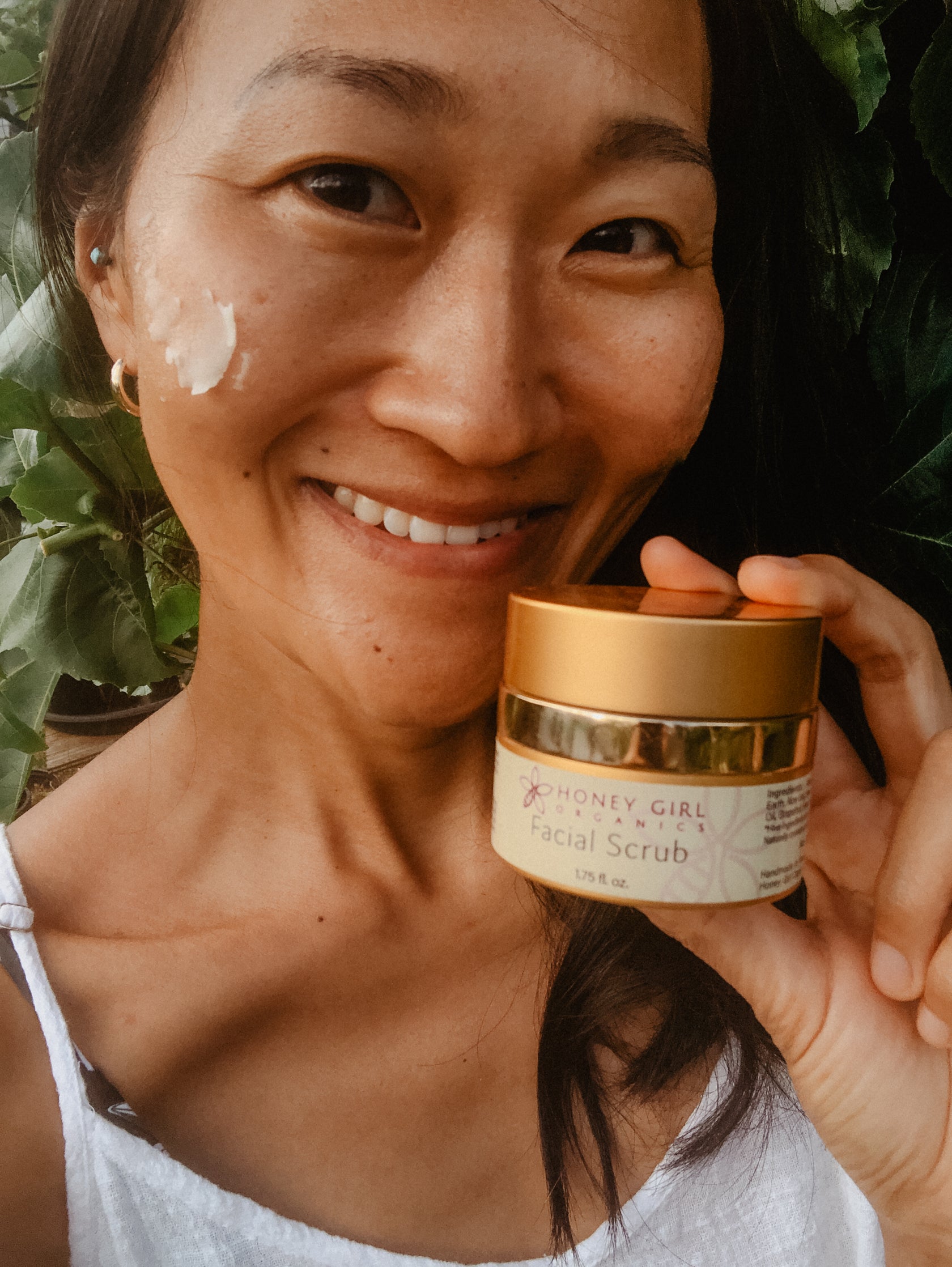 Facial Scrub – Honeygirlorganics